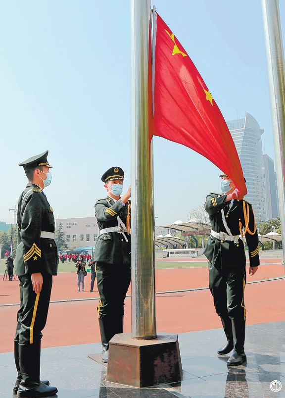 抗疫是教材爱国是主题 上好青少年“人生成长大课”